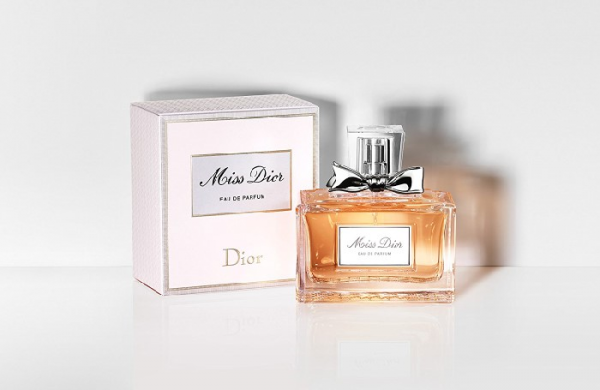 Review nước hoa Miss Dior có mấy loại mùi nào thơm nhất